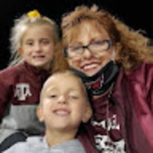 Meet your Posher, Deana